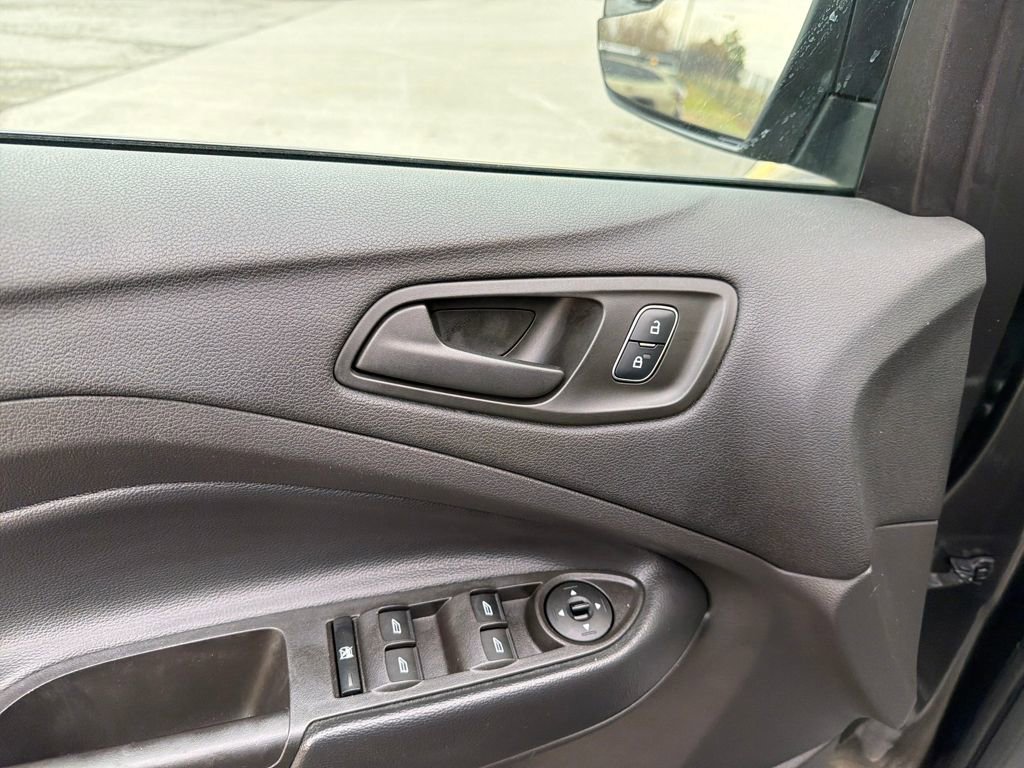 Used 2019 Ford Escape S image 16