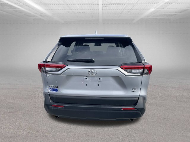 Used 2023 Toyota RAV4 LE AWD/4WD image 6