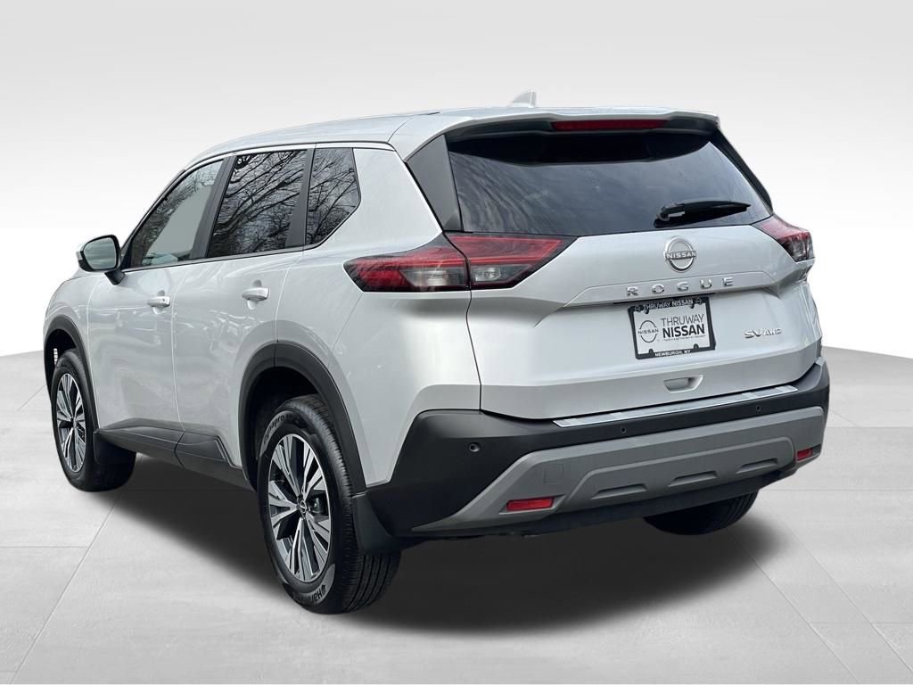 Certified 2023 Nissan Rogue SV image 4