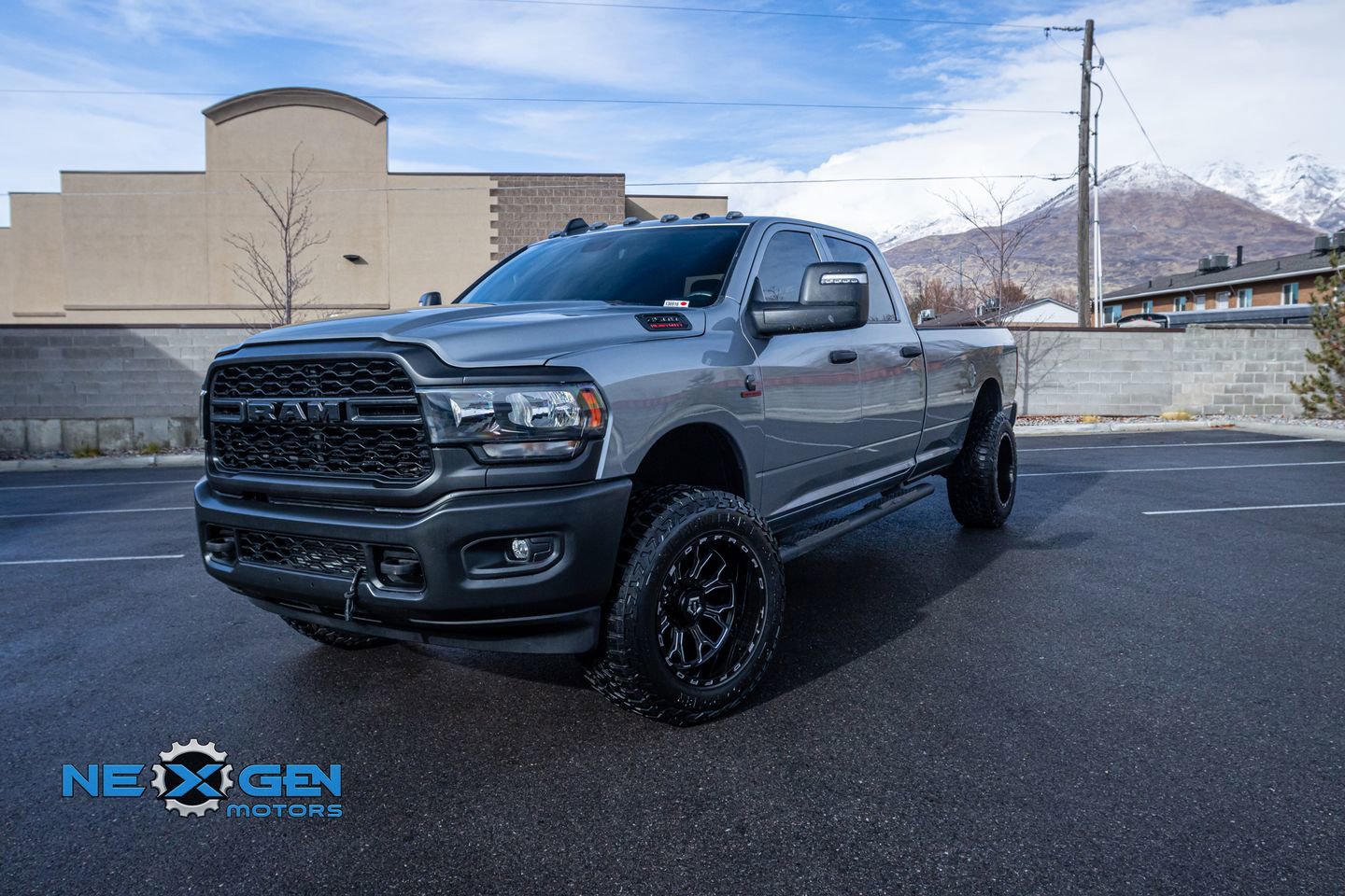 Used 2024 RAM 3500 Tradesman w/ Convenience Group image 3