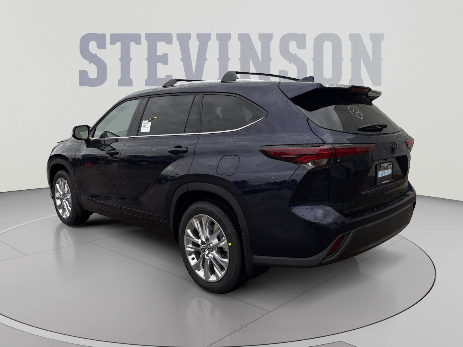 New 2026 Toyota Highlander Limited AWD/4WD image 3