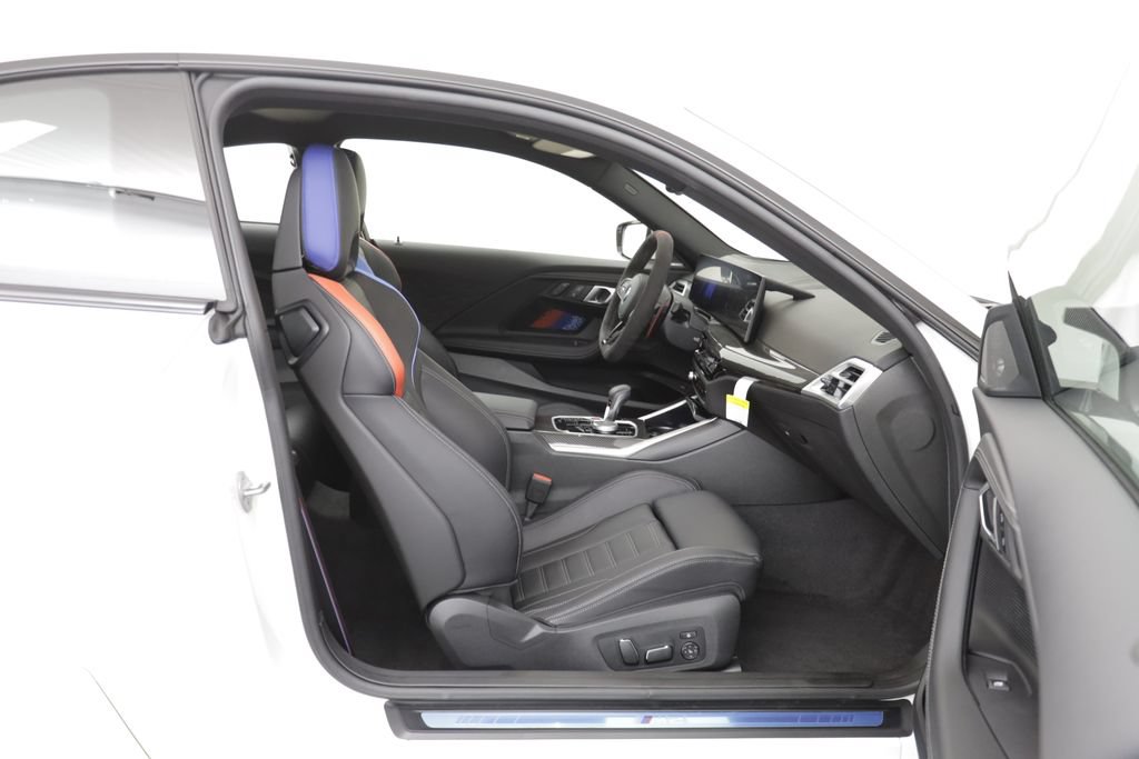 Used 2026 BMW M2 w/ Lighting Package RWD image 18
