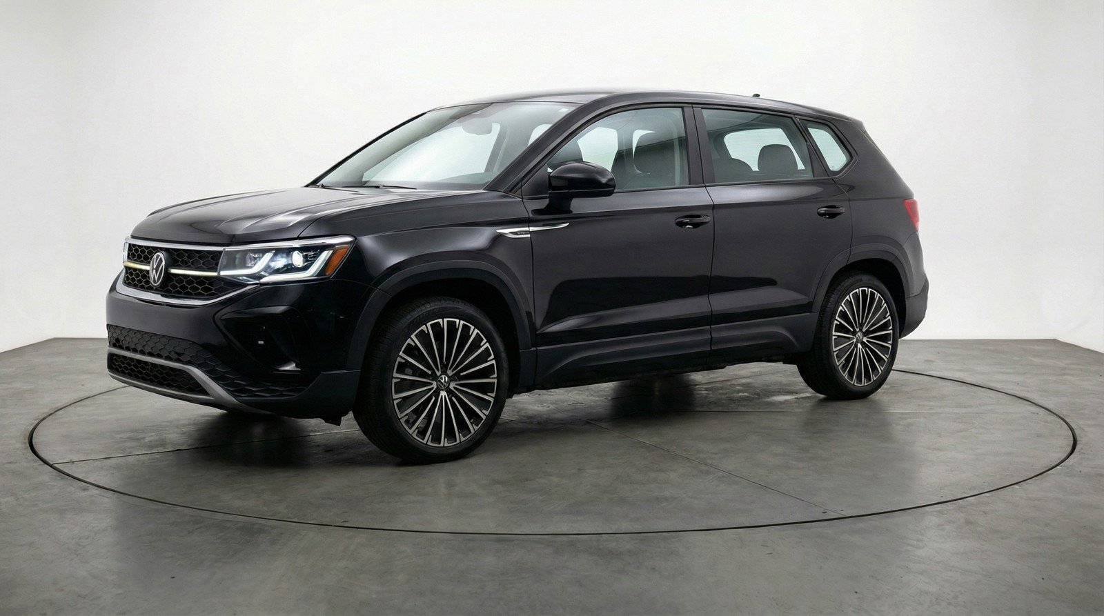 Used 2025 Volkswagen Taos SE FWD image 3