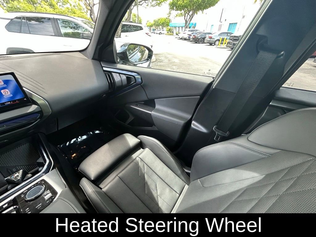 Used 2025 BMW X3 xDrive30i w/ Premium Package AWD/4WD image 11