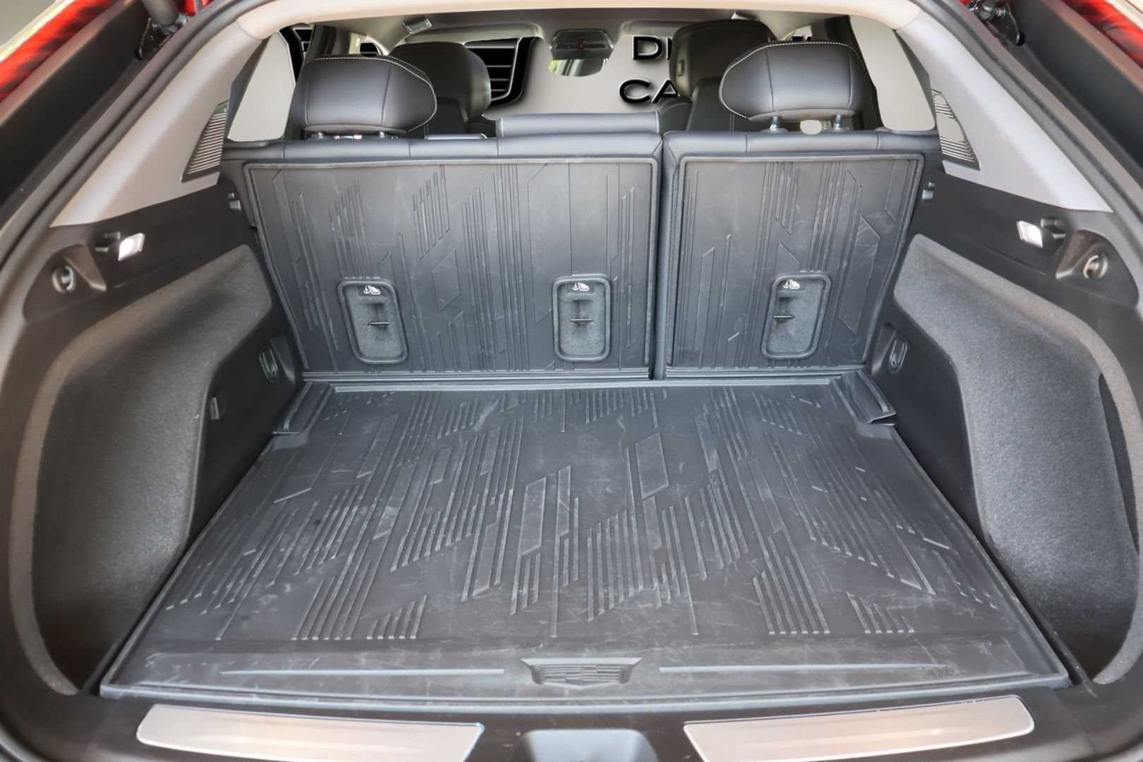 Certified 2025 Cadillac Optiq Sport 2 w/ LPO, Floor Liner Package AWD/4WD image 16