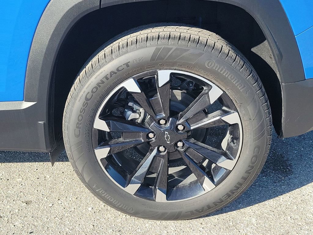 Used 2025 Chevrolet Equinox RS w/ Safety and Technology Package image 12