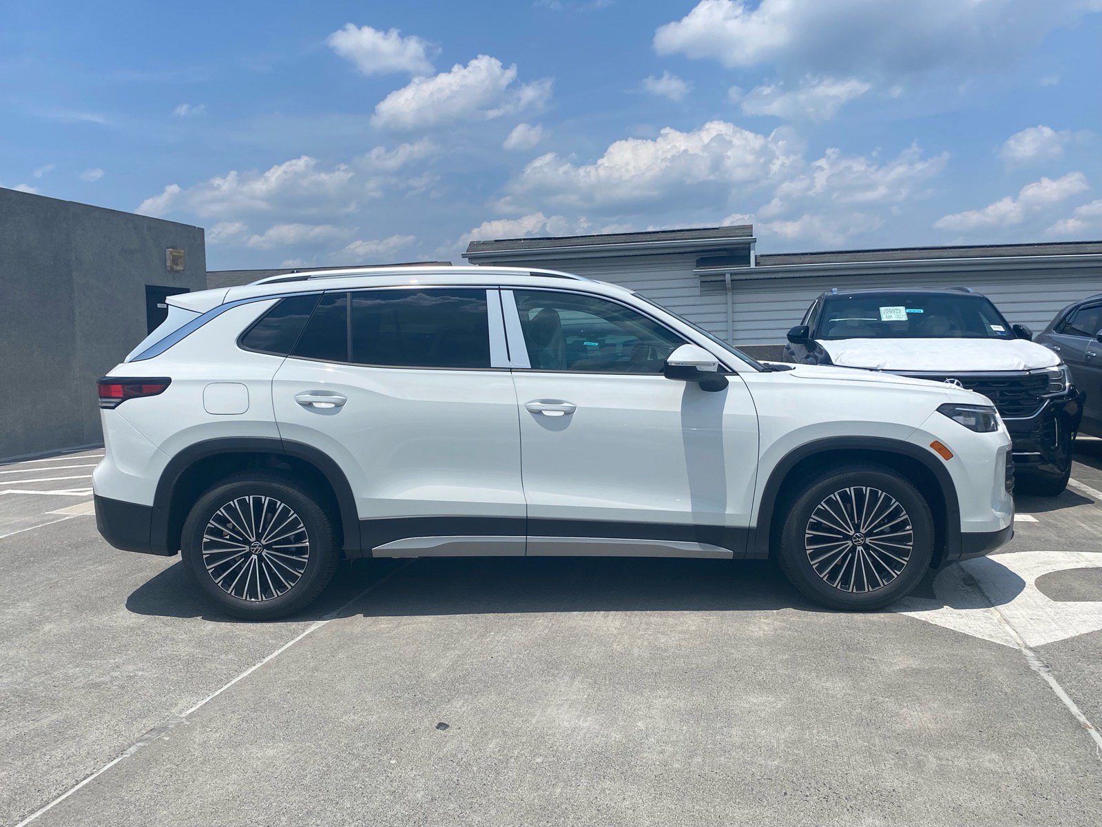 New 2026 Volkswagen Tiguan S FWD image 2