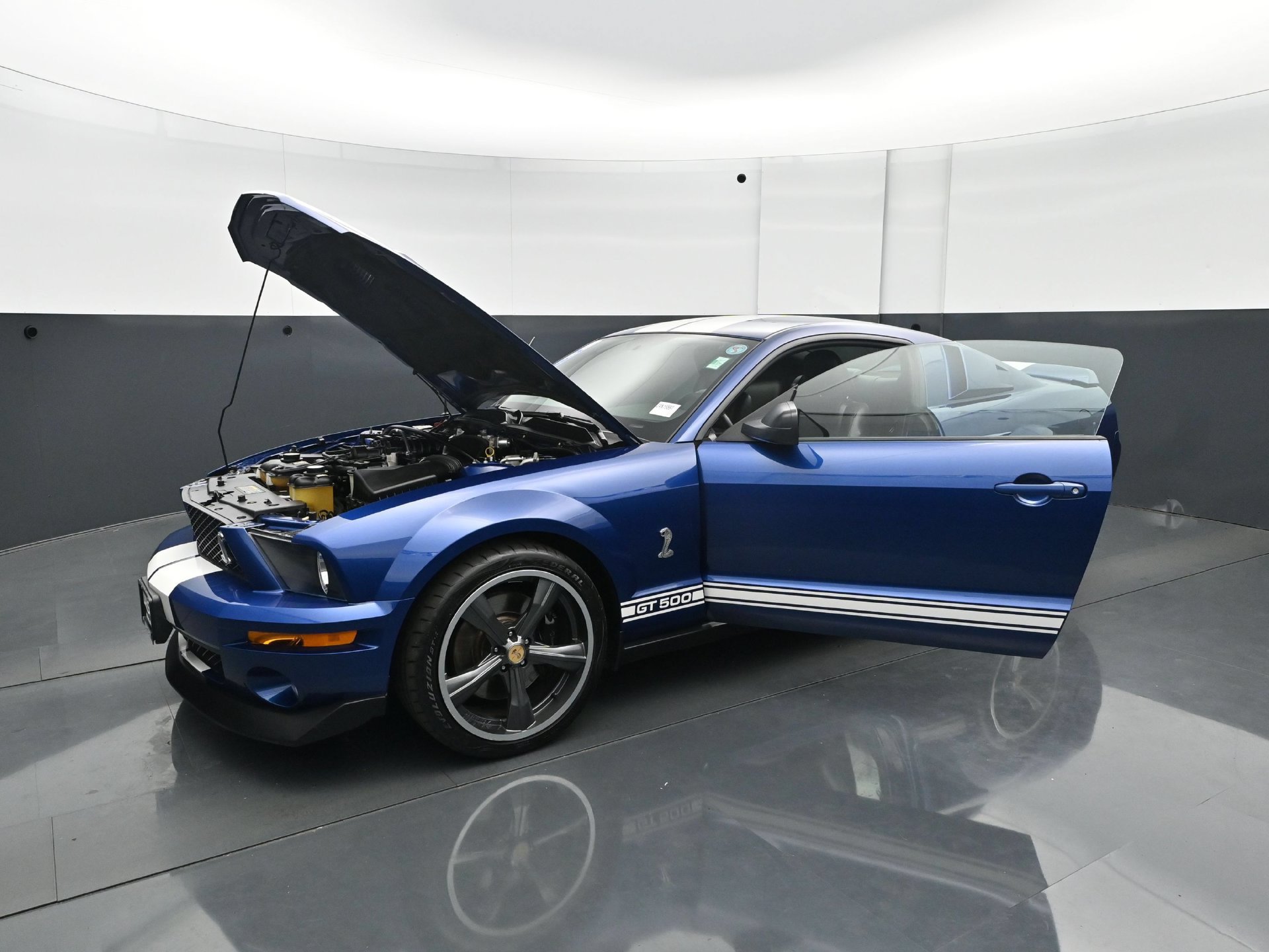 Used 2007 Ford Mustang Shelby GT500 RWD image 28