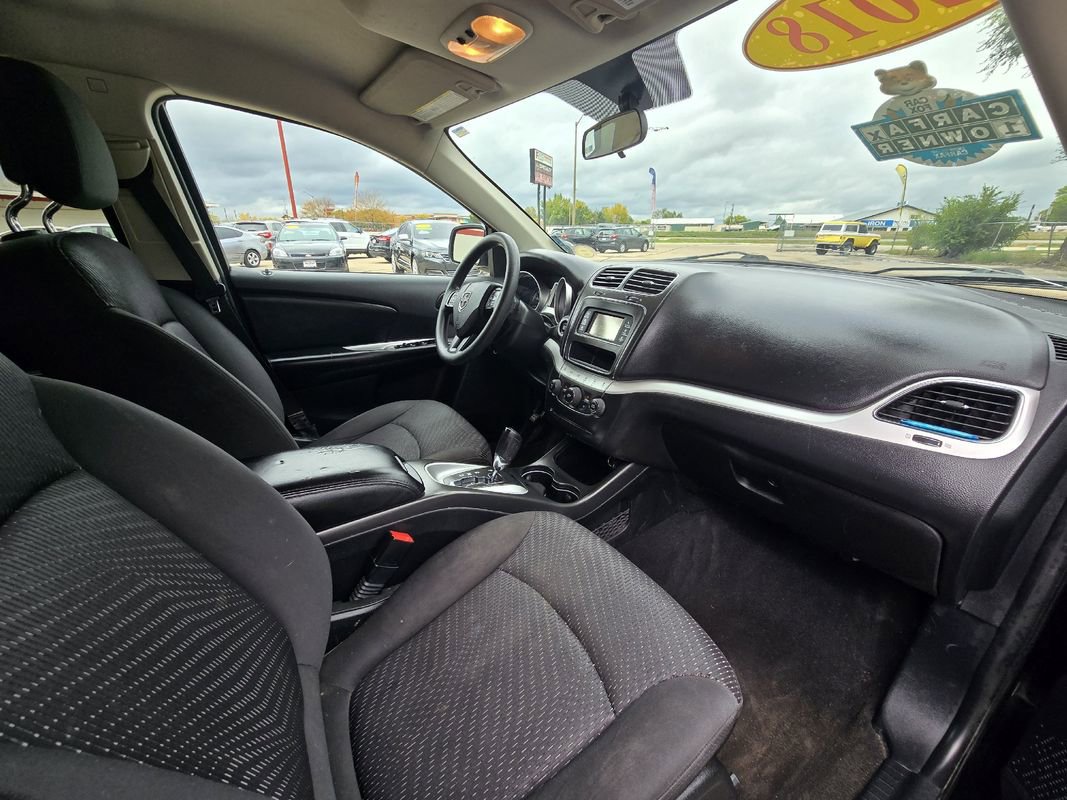 Used 2018 Dodge Journey SE image 18