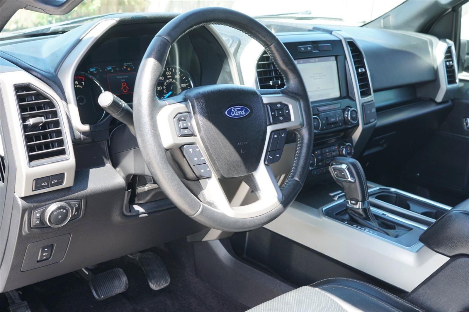 Used 2017 Ford F150 Lariat AWD/4WD image 9