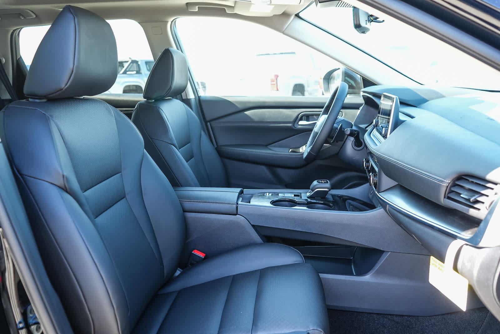 New 2026 Nissan Rogue Dark Armor FWD image 18