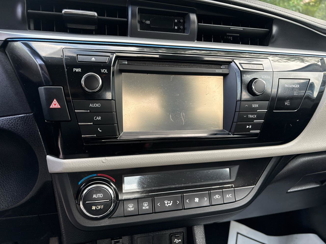 Used 2014 Toyota Corolla LE w/ Body Protection Package FWD image 12