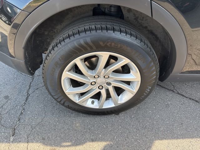 Used 2018 Land Rover Discovery Sport HSE image 9
