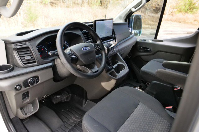 Used 2023 Ford Transit 350 XLT image 2