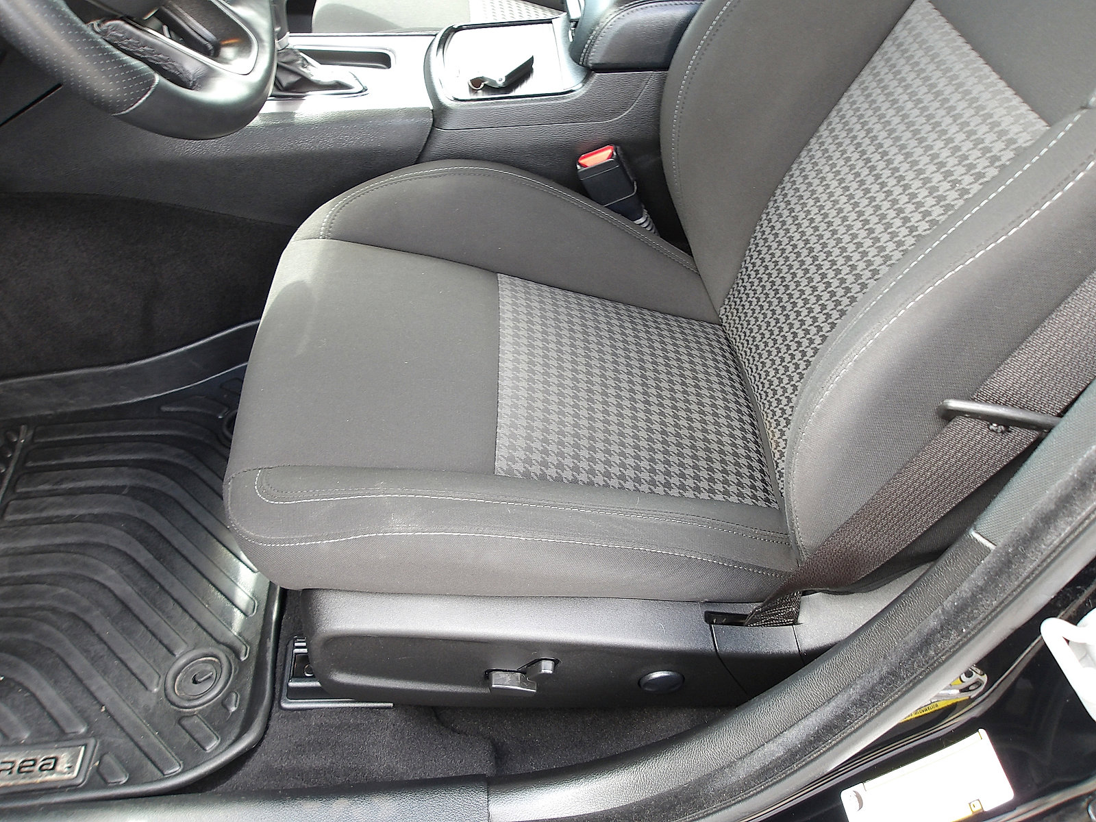 Used 2022 Dodge Charger GT w/ Blacktop Package image 14