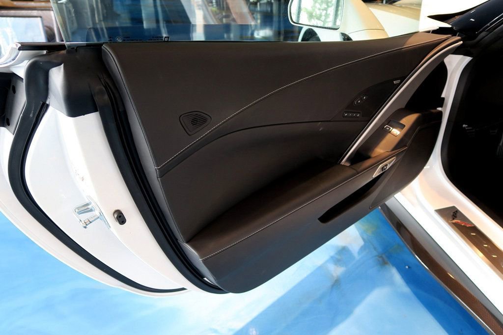 Used 2019 Chevrolet Corvette ZR1 RWD image 13