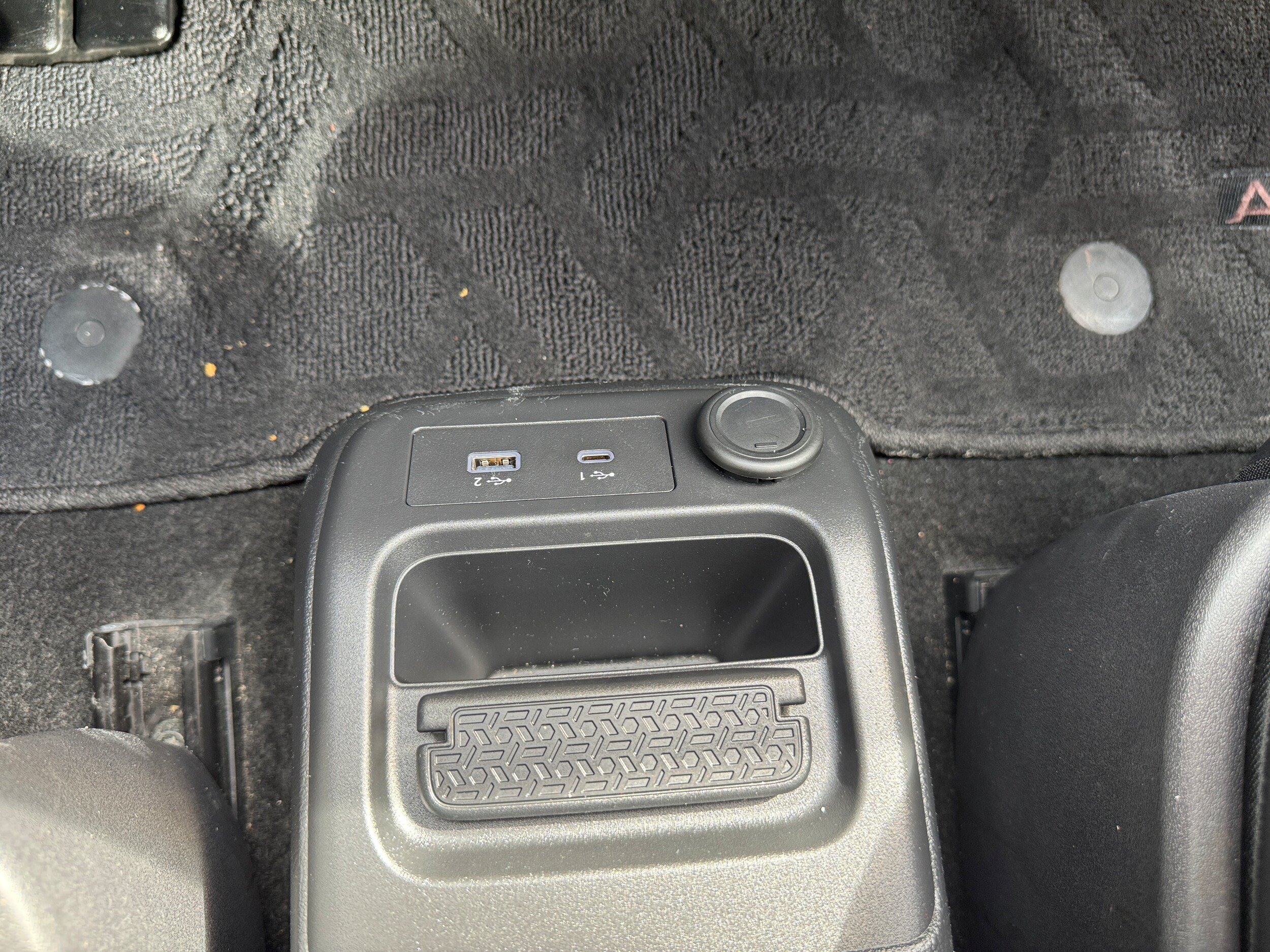 Used 2024 Nissan Ariya AWD image 30