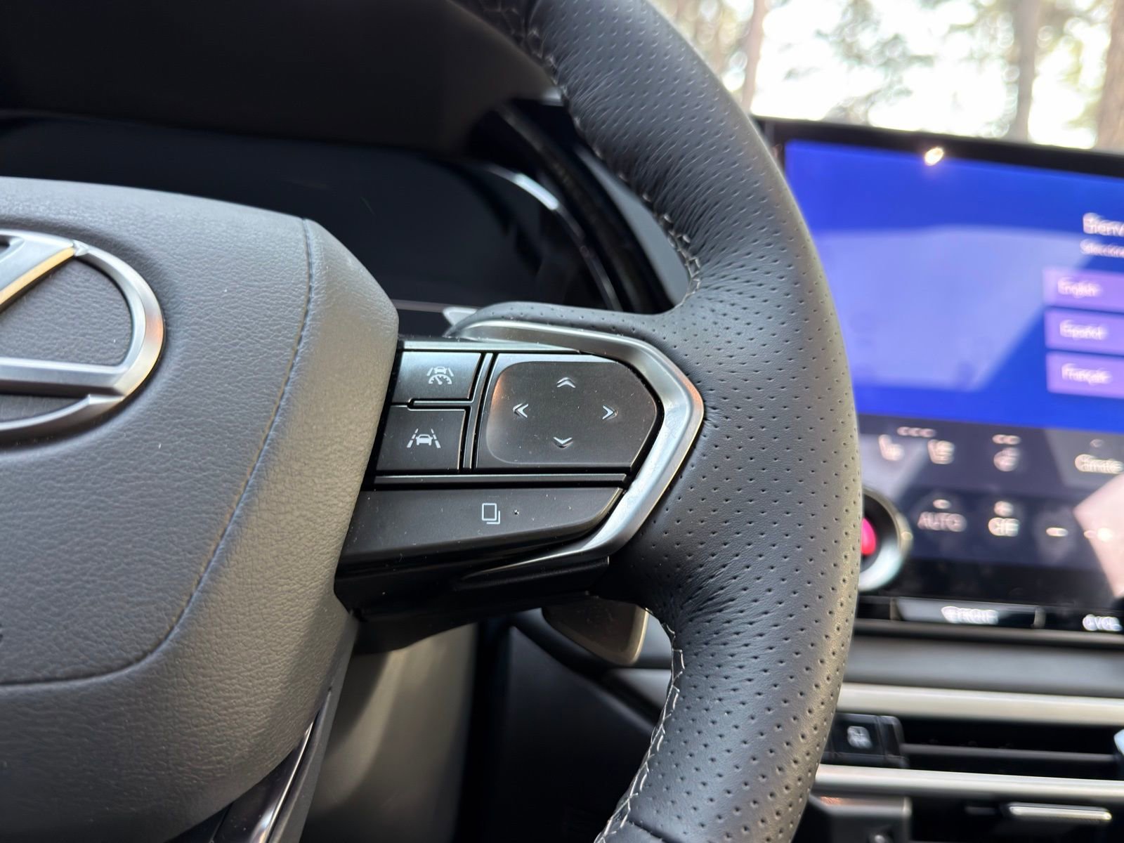 Used 2025 Lexus RX 500h F Sport image 25