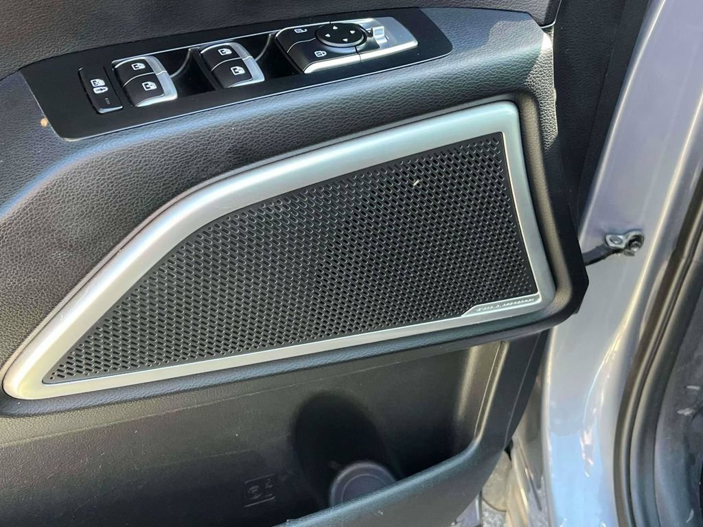 Used 2022 Kia Telluride LX AWD/4WD image 17