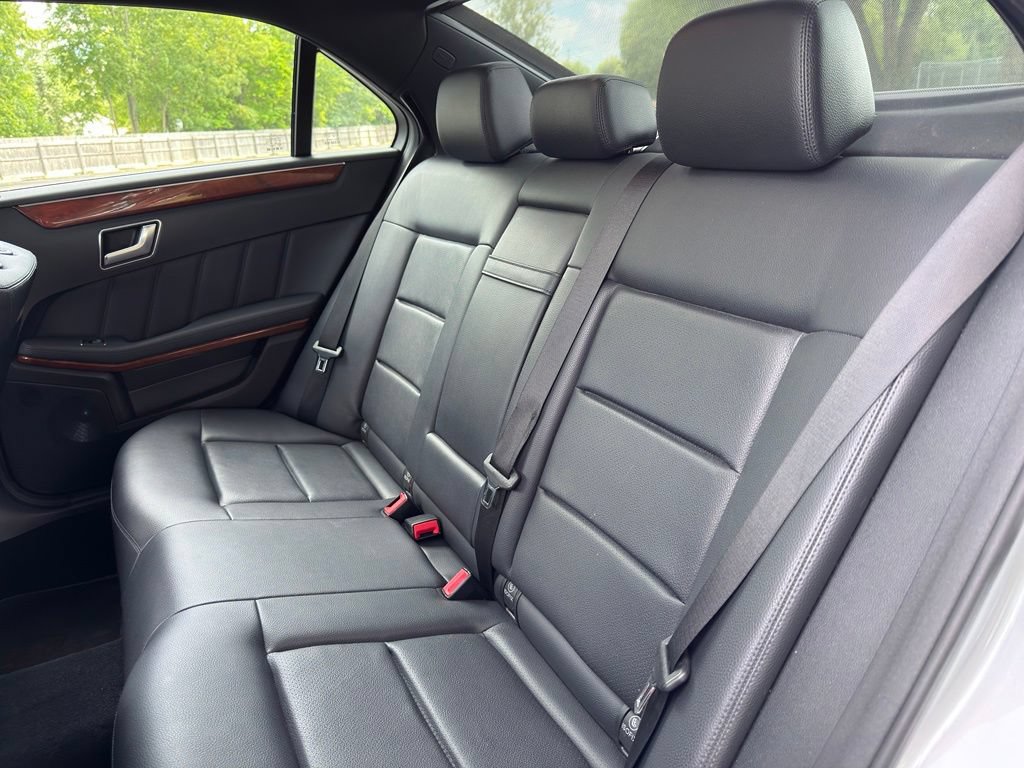 Used 2012 Mercedes-Benz E 350 4MATIC Sedan image 25