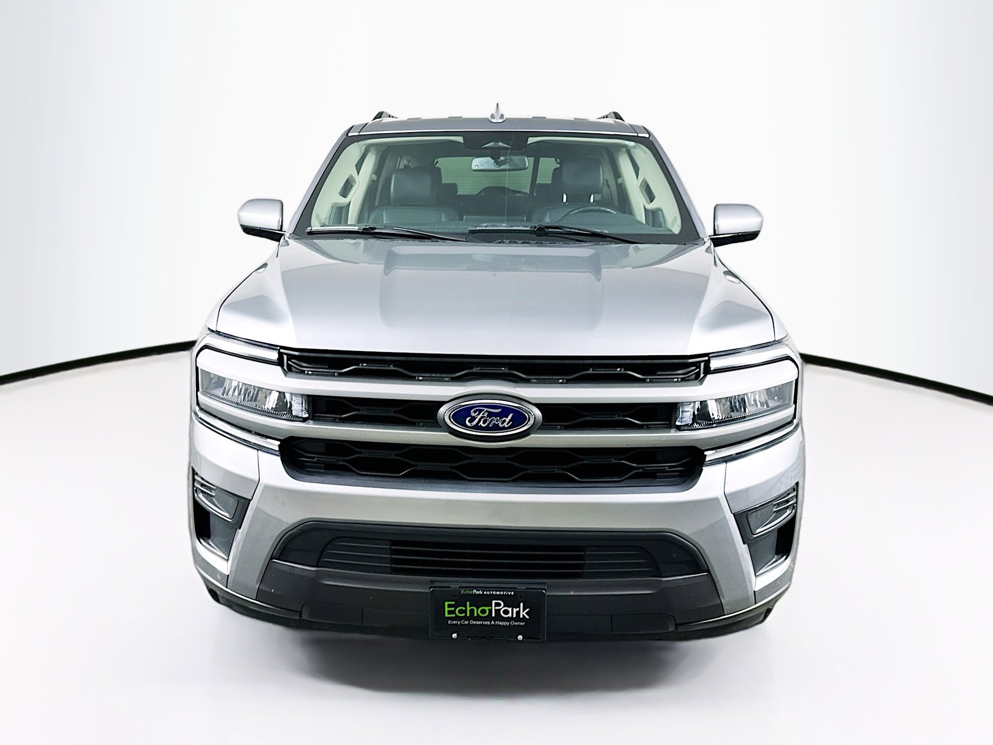 Used 2024 Ford Expedition Max XLT AWD/4WD image 2
