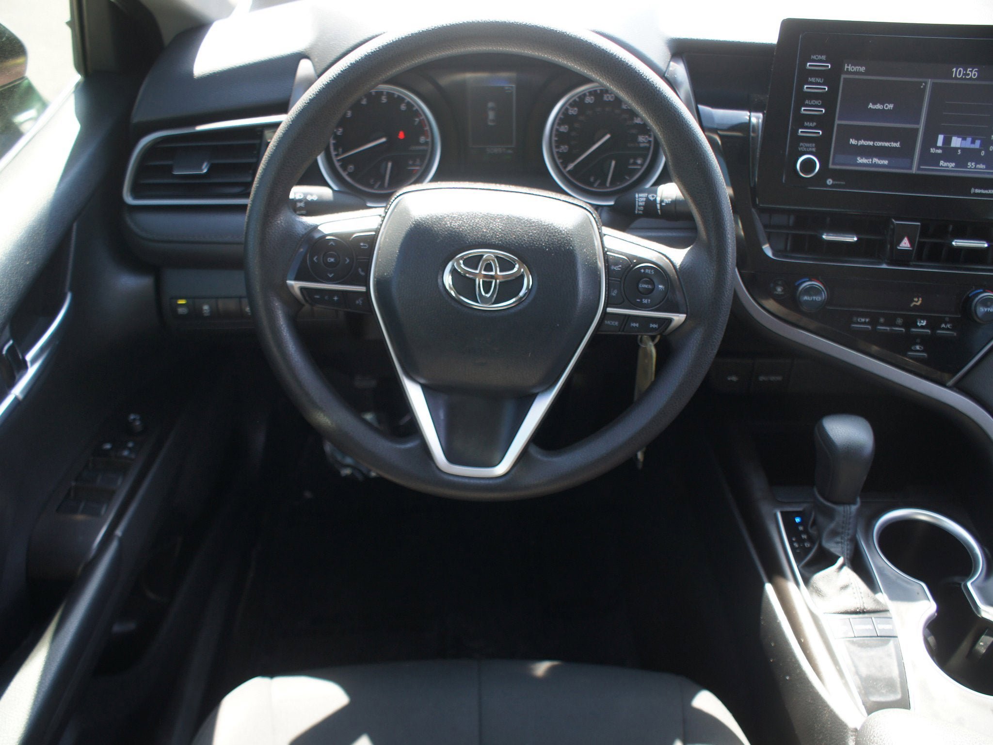 Used 2024 Toyota Camry LE FWD image 5
