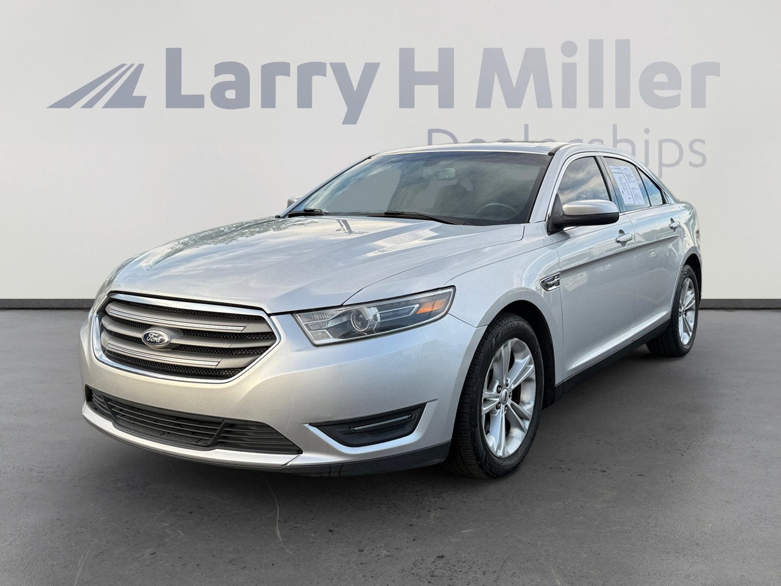 Used 2014 Ford Taurus SEL w/ Equipment Group 201A image 1