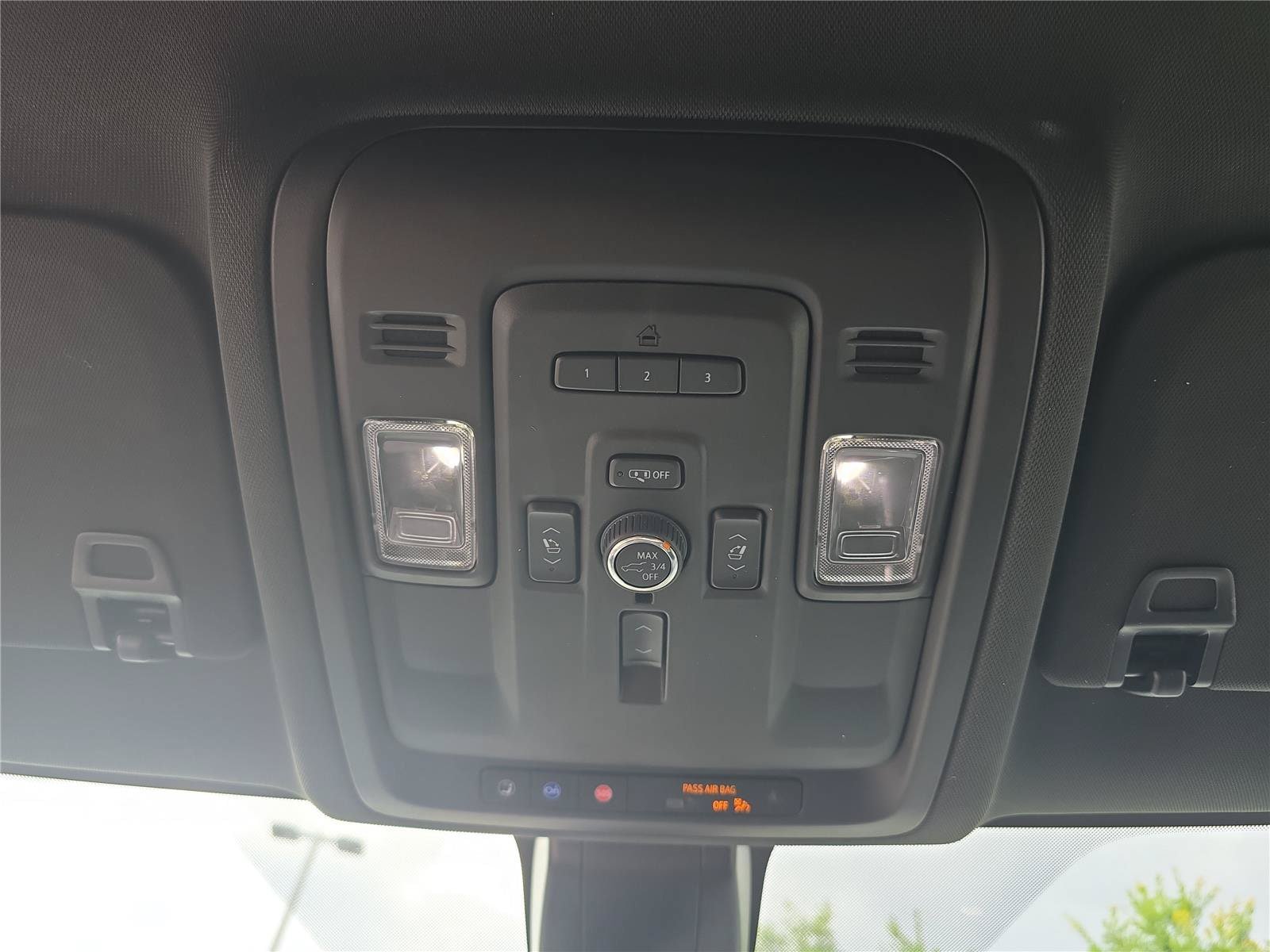 Used 2022 Chevrolet Suburban Premier AWD/4WD image 25