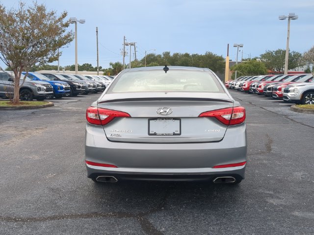 Used 2015 Hyundai Sonata Limited w/ Option Group 05 FWD image 7