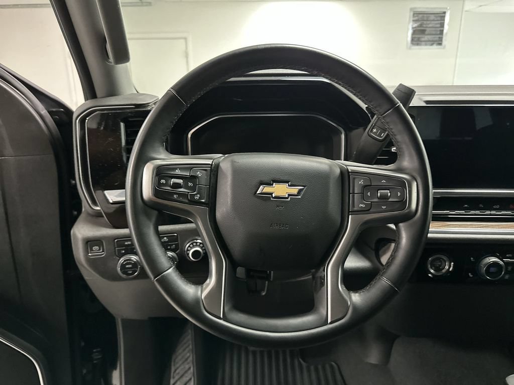 Used 2024 Chevrolet Silverado 1500 LT AWD/4WD image 13