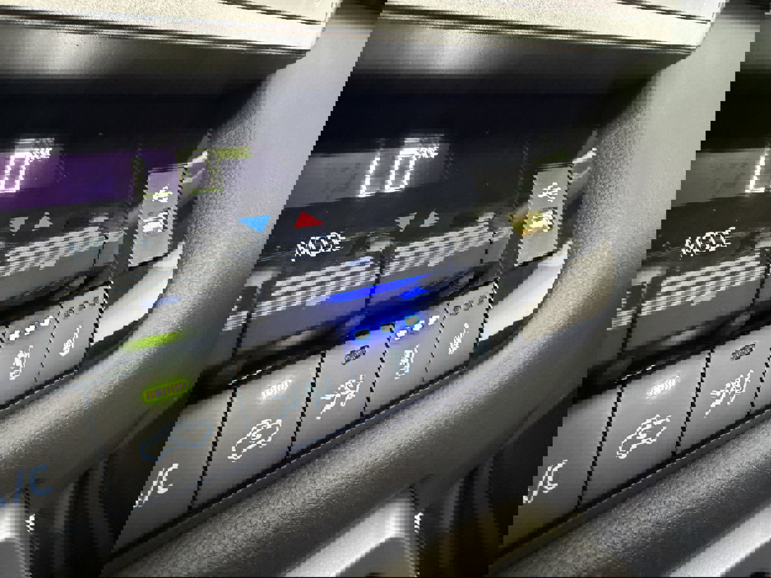 Used 2022 Toyota Tundra Limited image 21