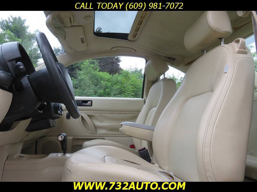 Used 2008 Volkswagen Beetle SE FWD image 21