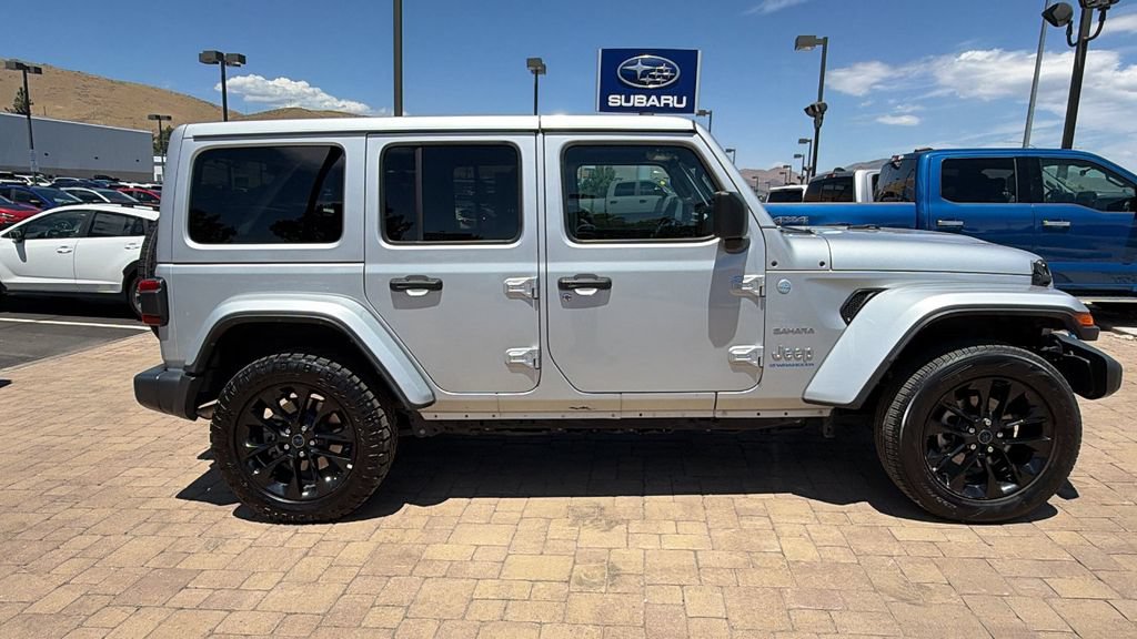 Used 2024 Jeep Wrangler Unlimited Sahara AWD/4WD image 2