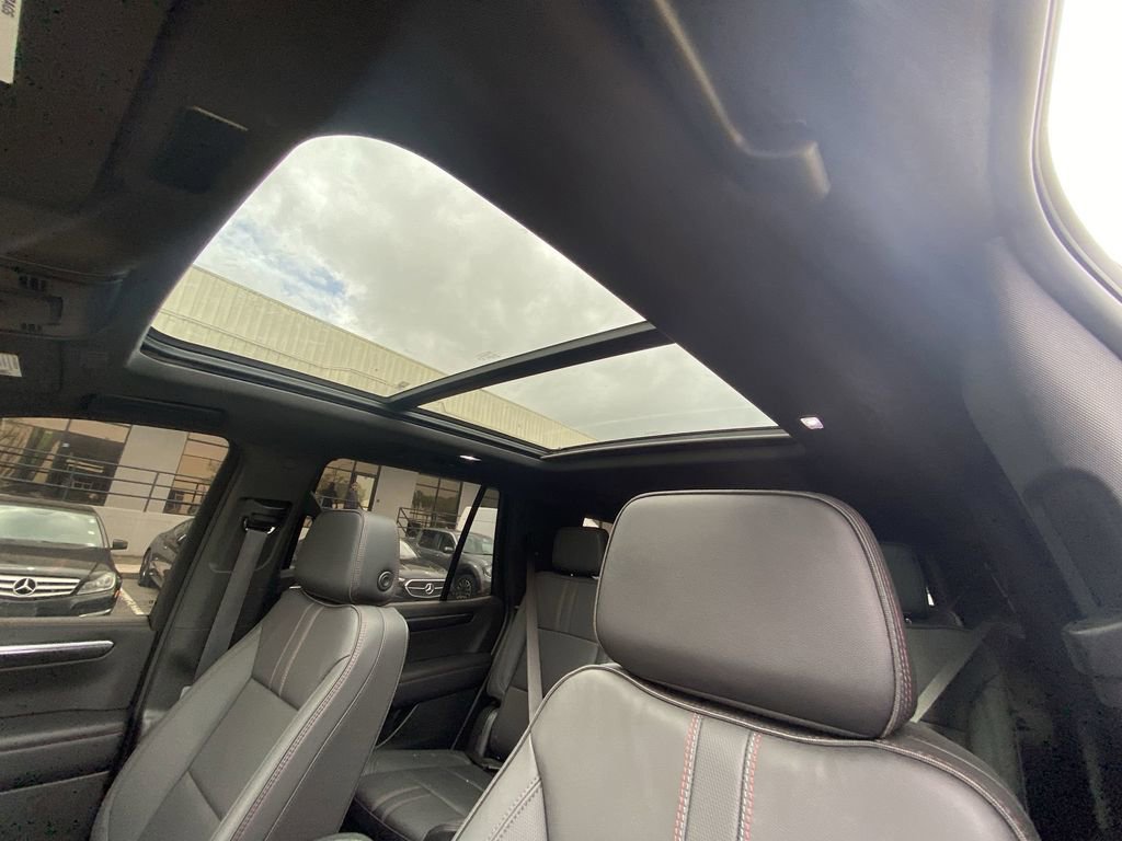 Used 2025 Chevrolet Tahoe RST w/ Comfort Package image 14