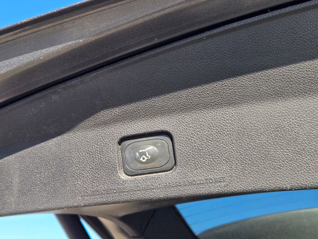 Used 2015 Ford Explorer XLT w/ Equipment Group 202A image 24