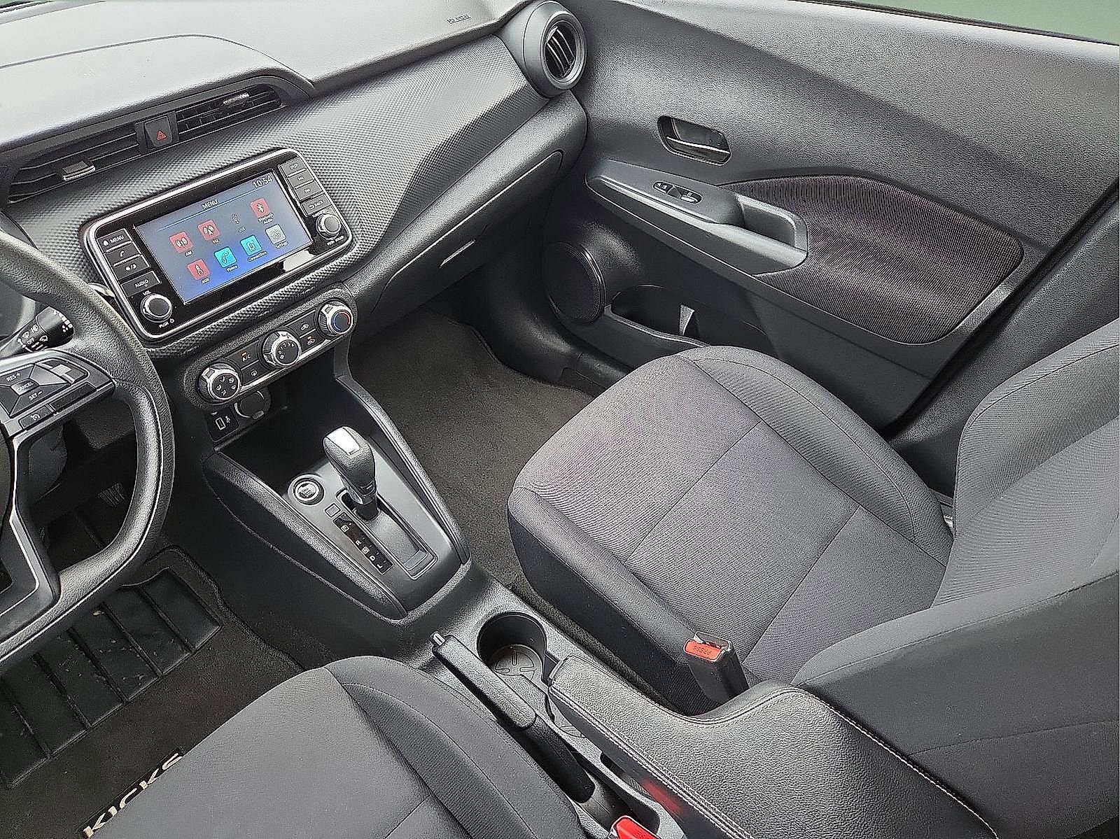 Used 2023 Nissan Kicks S FWD image 11