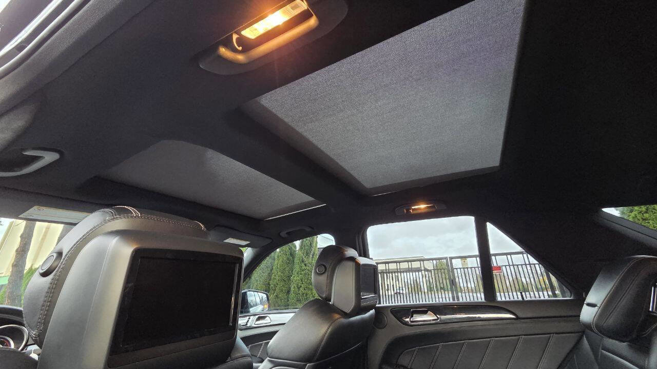 Used 2012 Mercedes-Benz ML 63 AMG 4MATIC image 12