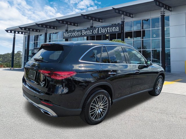 Used 2026 Mercedes-Benz GLC 300 image 4