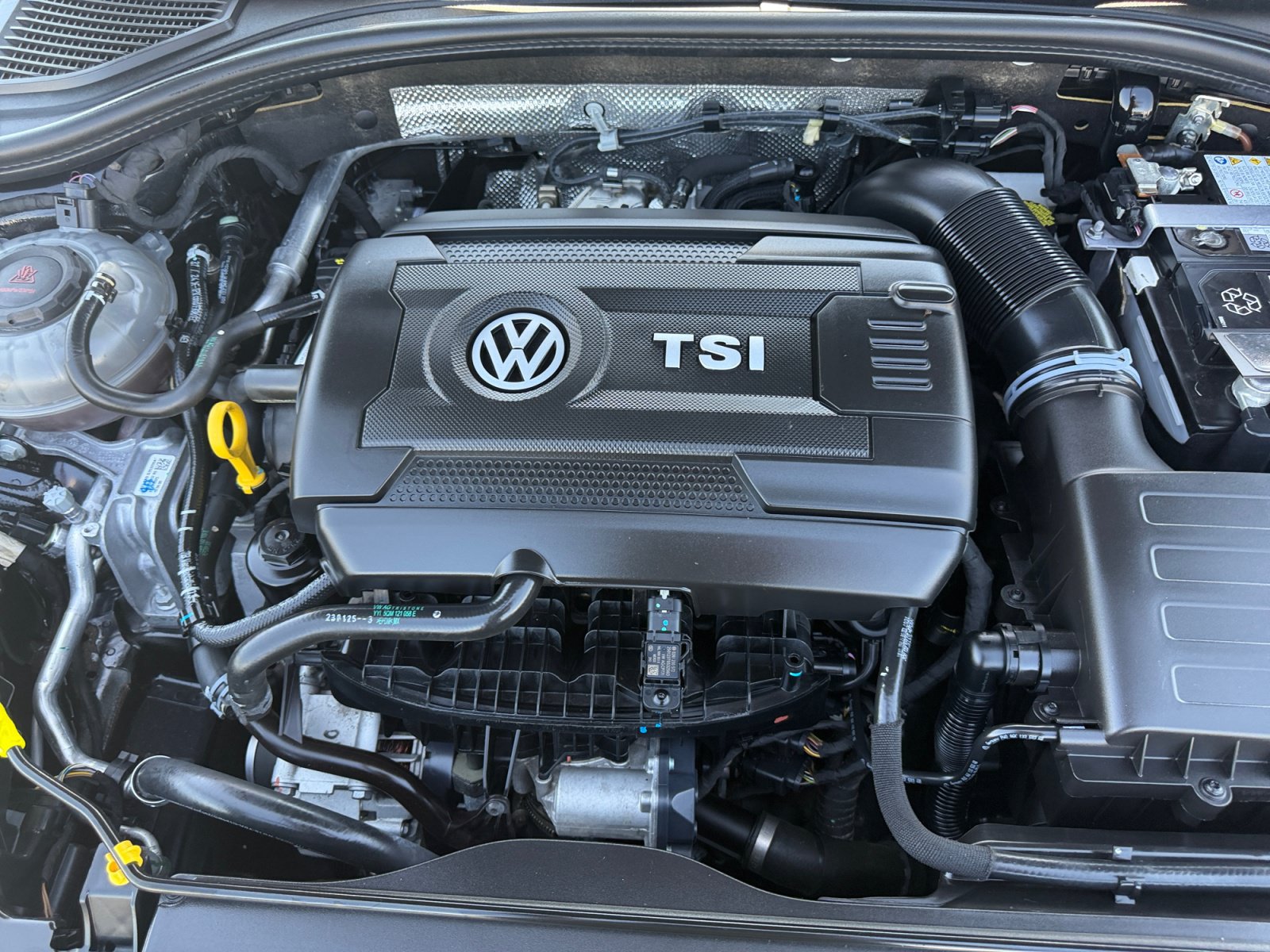 Certified 2025 Volkswagen Jetta GLI Autobahn FWD image 20