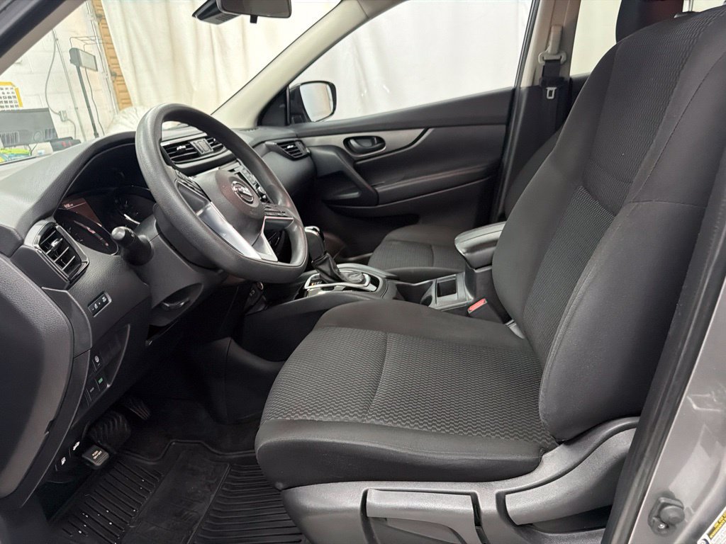 Used 2020 Nissan Rogue Sport S w/ Appearance Package FWD image 13