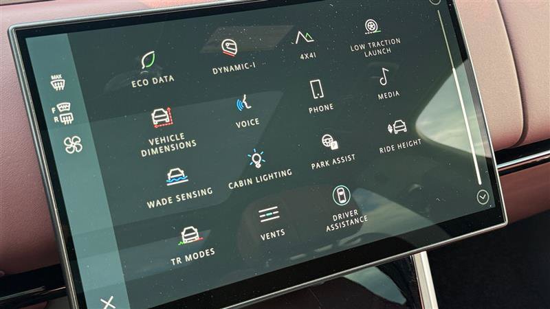 Used 2024 Land Rover Range Rover SE AWD/4WD image 31