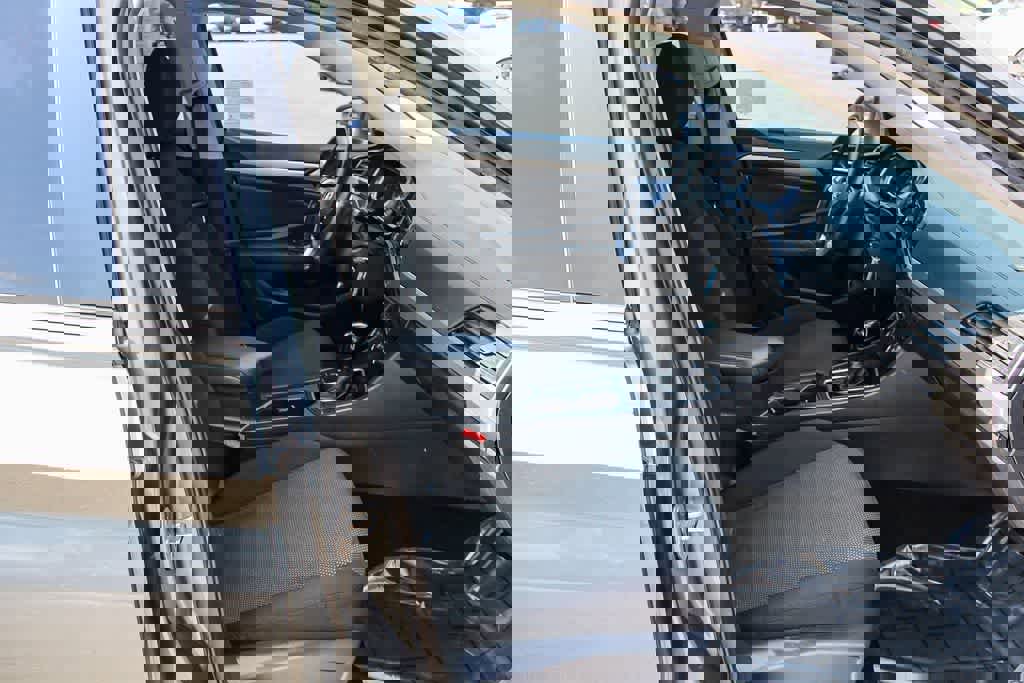 Used 2020 Volkswagen Jetta S w/ Driver Assistance Package image 17