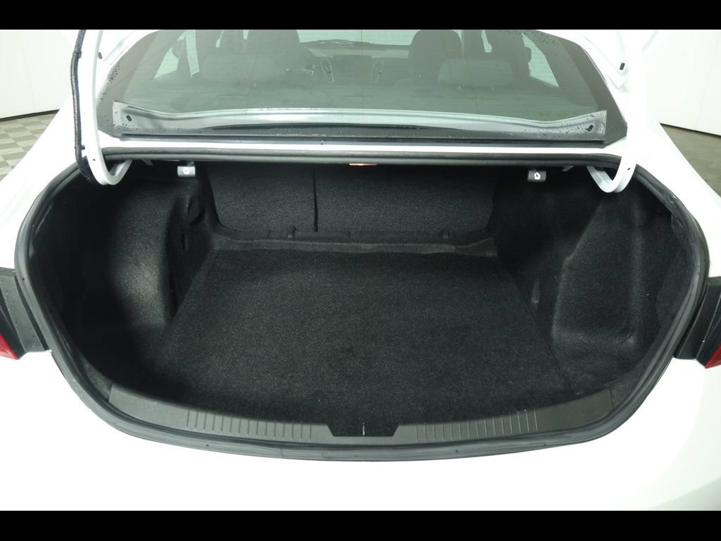 Used 2024 Chevrolet Malibu LT FWD image 10