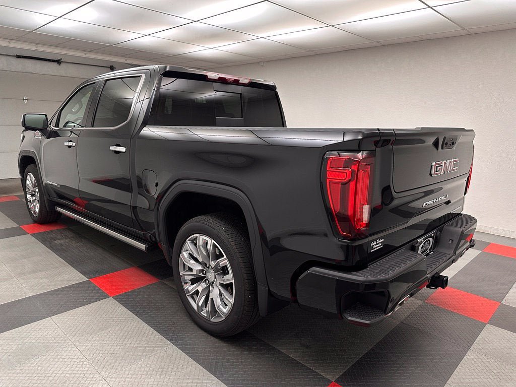 Used 2026 GMC Sierra 1500 Denali AWD/4WD image 4