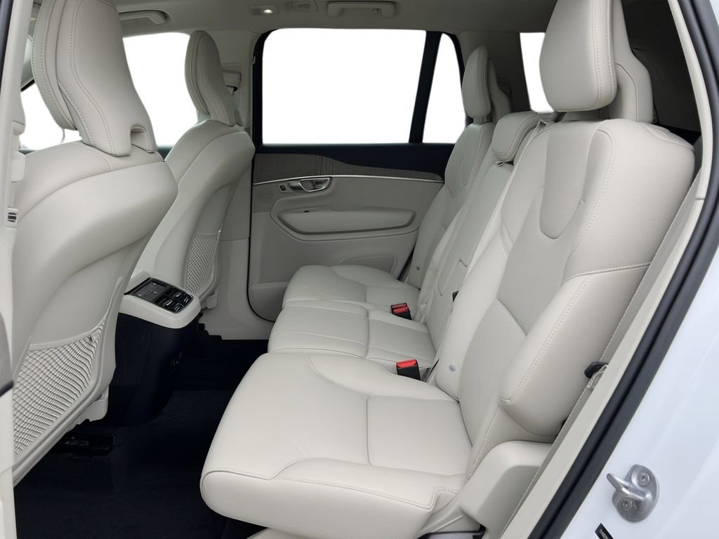 Used 2023 Volvo XC90 B6 Plus w/ Protection Package AWD/4WD image 7