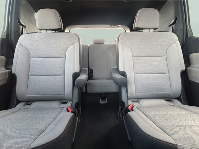 Certified 2025 Chevrolet Traverse LT w/ Driver Confidence Package image 18