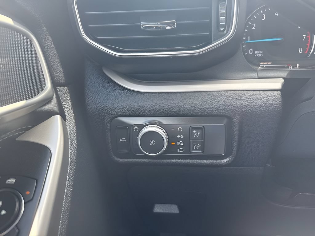 Used 2022 Ford Explorer XLT w/ Equipment Group 202A AWD/4WD image 13