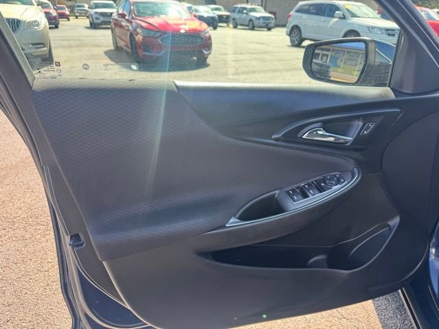 Used 2022 Chevrolet Malibu LT FWD image 14
