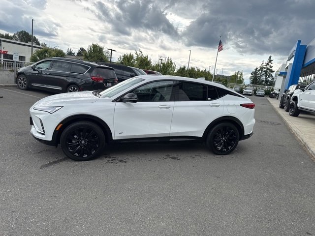 New 2025 Buick Envista Sport Touring image 7