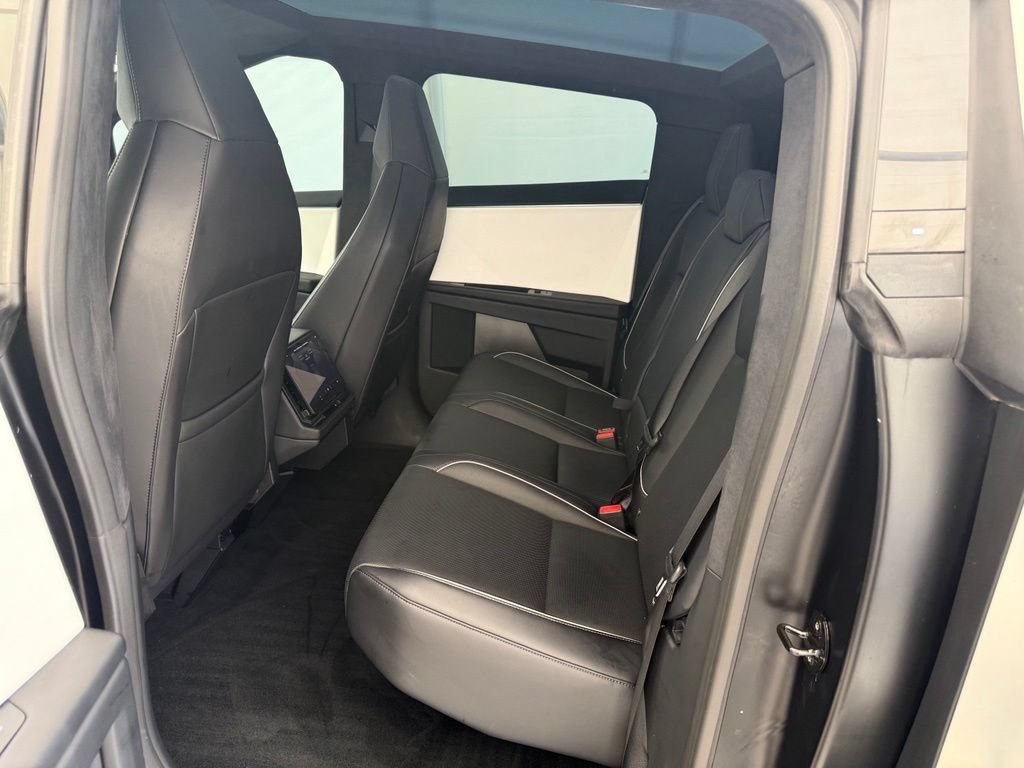 Used 2024 Tesla Cybertruck AWD Crew Cab image 19